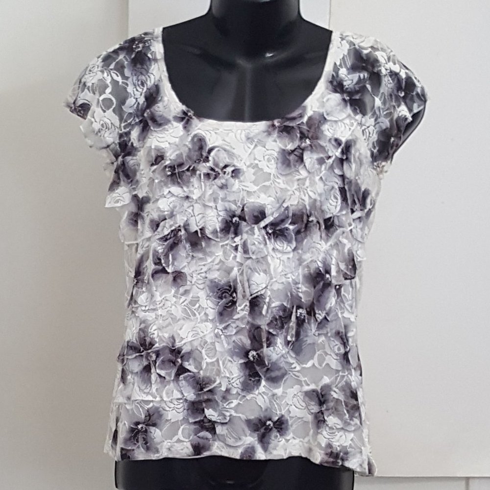 Women's AB STUDIO Top Blouse Size M Color White / Black